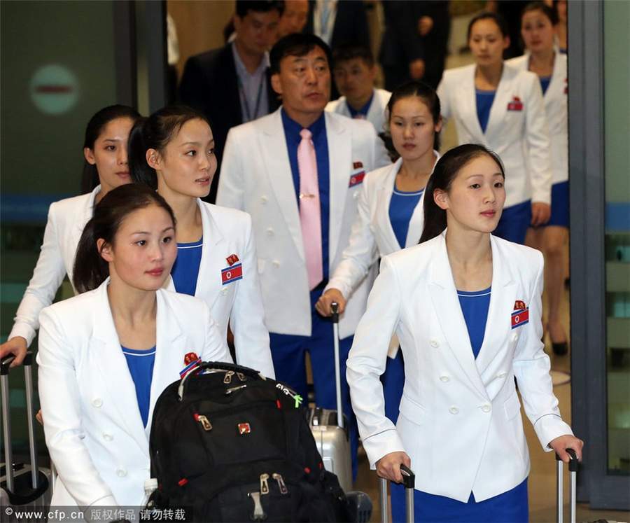 朝鲜花样游泳选手美腿亮眼