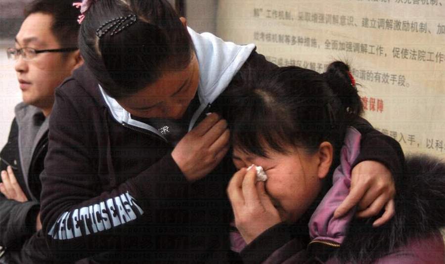 【图】业余足坛血案 天才球员被踹死 - 新华网