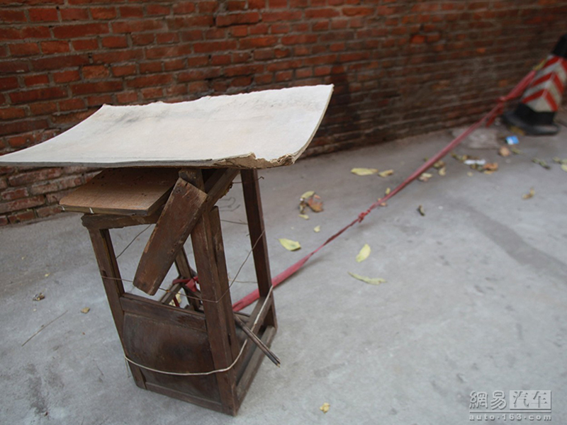 车主哭惨了 乱停车后果很严重