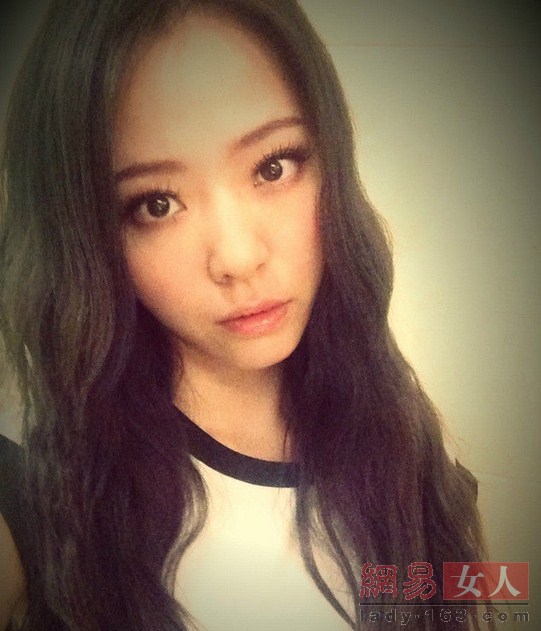 歌手3造型 张靓颖模仿邓紫棋?