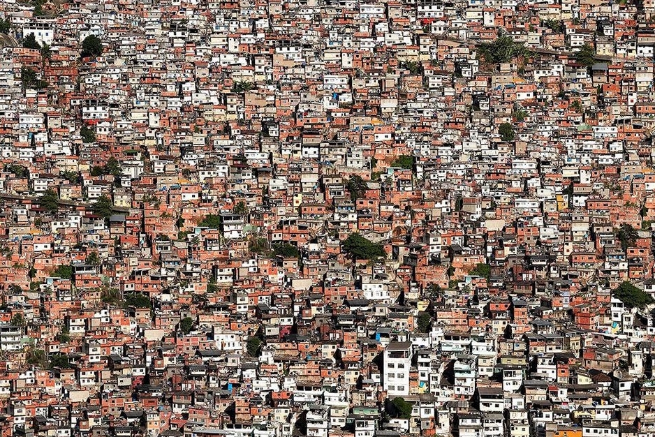 英国摄影师航拍全球城市全景图 呼吁关注人口