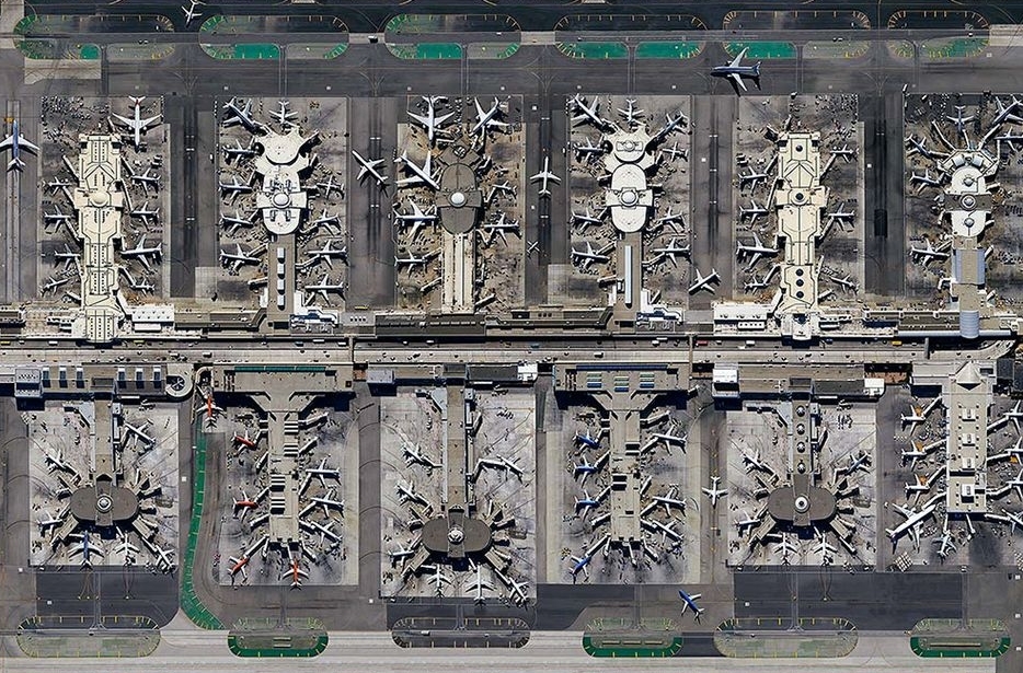 英国摄影师航拍全球城市全景图 呼吁关注人口