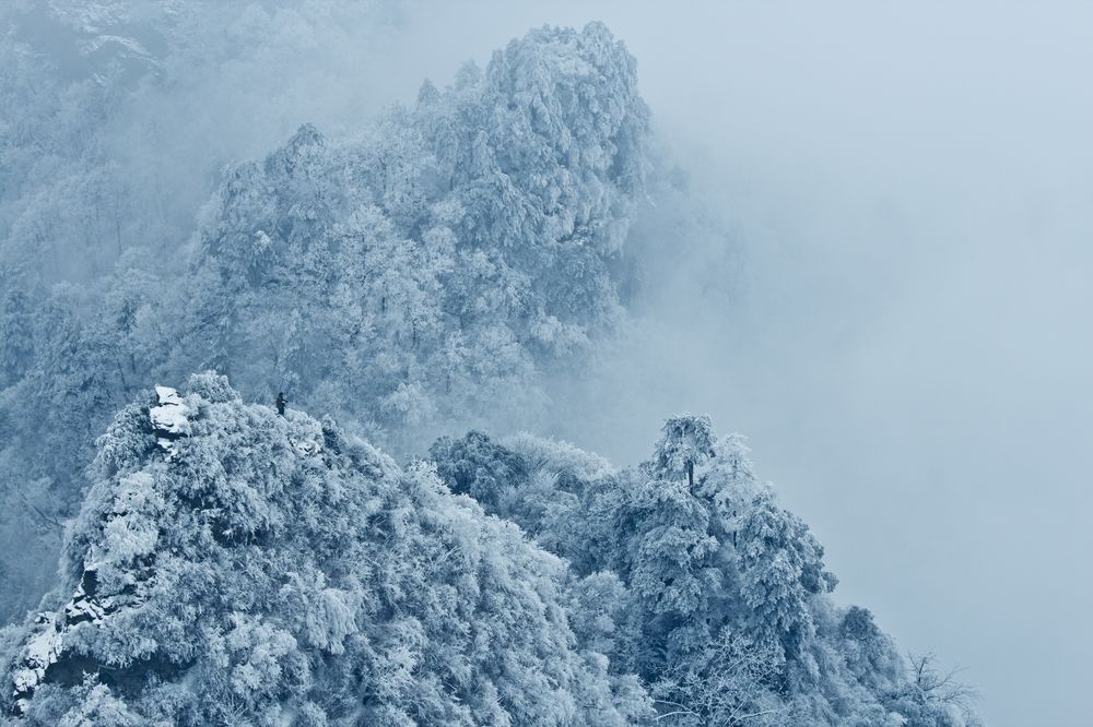 惊艳,大雪封山,武当山一夜穿越到千年前!