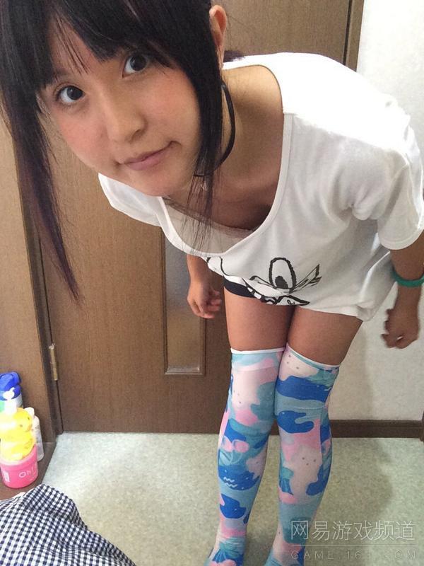 妹子绝对领域自拍 日本人真是太疯狂了