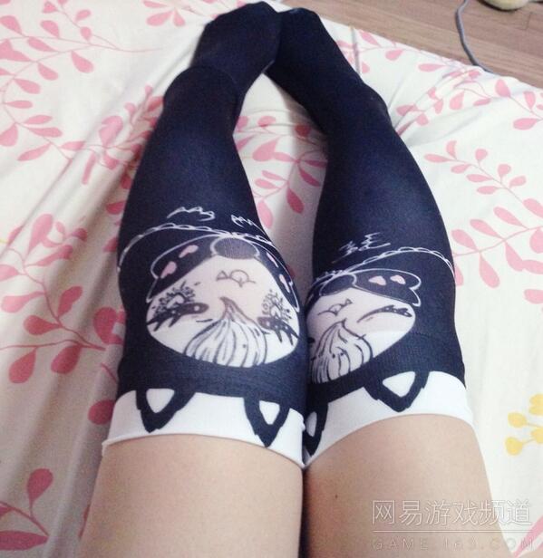 妹子绝对领域自拍 日本人真是太疯狂了