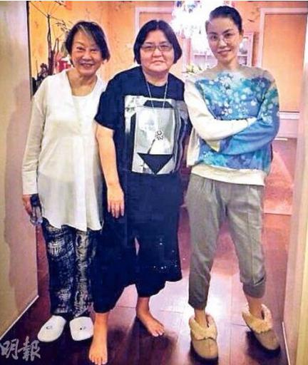 被误认为男人的她是最有义气的经纪人,收养艳星遗子至今未婚