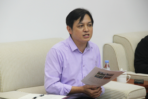 九龙坡区教委主任王家仕一行到重庆市六十五中学调研