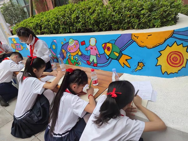 九龙坡区第一实验小学
