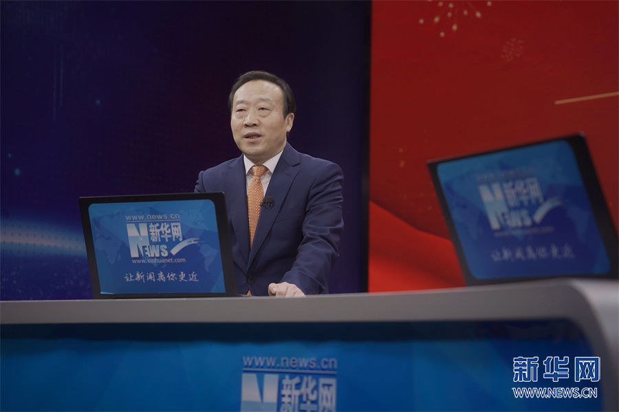 重庆市人大代表,重庆市璧山区委书记秦文敏做客新华网