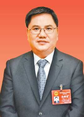 两会期间,部分市人大代表,市政协委员就如何围绕