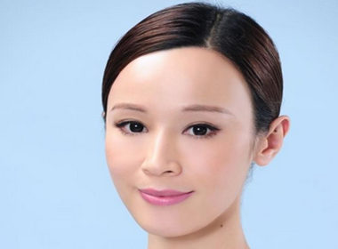 女性面部色斑怎么去除?