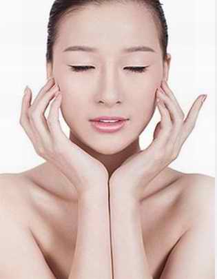 男生面部毛孔粗大怎么办-依雪国际抗衰老中心
