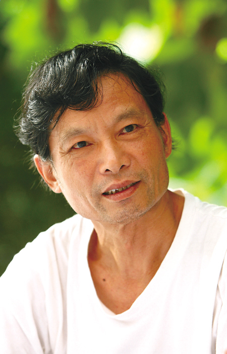 课文《散步》作者莫怀戚去世