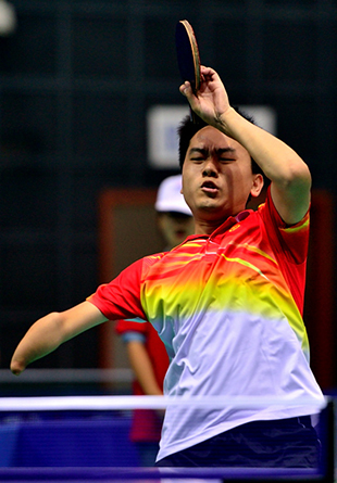 用殘缺的身軀演繹生命讚歌