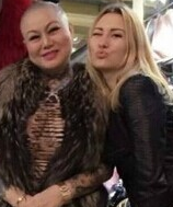 起底深圳光头爆乳女王amy冯萍 每日客人前来朝拜女王