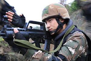 武警新年送祝福 他們都對自己説了啥