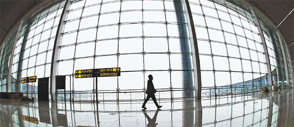 重庆机场T3A航站楼进行最后收尾工作