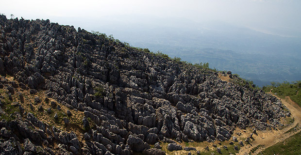 航拍重慶千野草場 十裏石芽蔚為壯觀