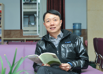 重庆南开中学校长田祥平