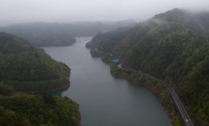 航拍萬勝壩村太陽湖風光