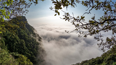 南川金佛山雨後出現雲海瀑布景觀