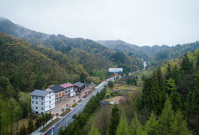 建立乡村旅游扶贫协会 53家乡村旅游户开花结果