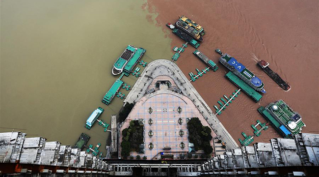 重慶在建第一高樓主體封頂