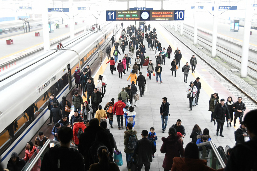 重慶：動車成旅客春運出行首選