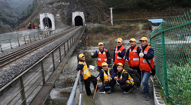 【新春走基層】90後鐵路&ldquo;巡山工&rdquo;
