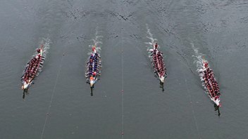 無人機航拍：2019年重慶市龍舟公開賽鳴槍開賽