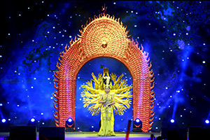 《千手觀音》再現重慶 中國殘疾人藝術團在渝巡演啟幕