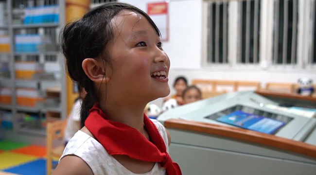 千裏之外的爸爸，今天起就在你的身邊