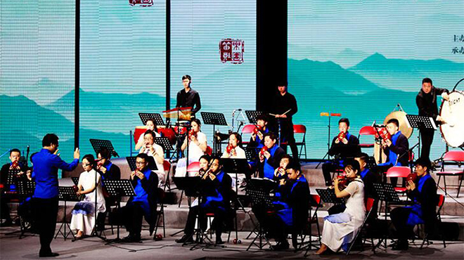 首都音乐界专场音乐会走进重庆石柱 笛、埙合奏碰撞音乐火花