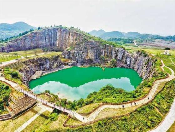 重庆主城350余公顷废弃矿山变身果园和公园