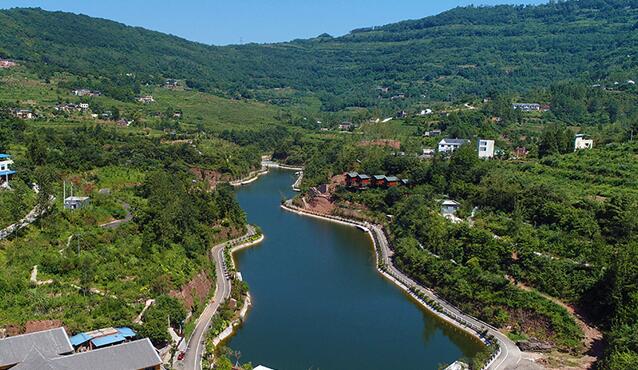前行萬州，從田埂到康莊
