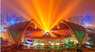 連續6年 她用6張組圖為奧體中心存照