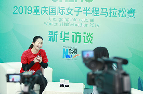 羽毛球世界冠軍張亞雯：希望帶動更多人參與重慶女子半馬