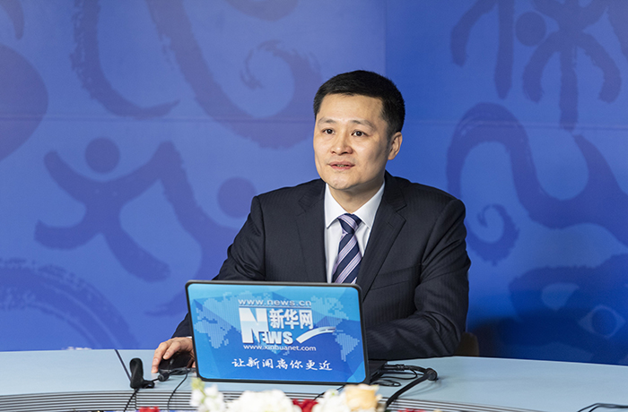 周梁刚