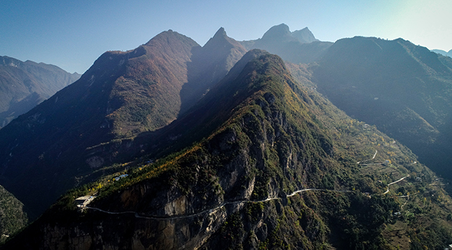 巴山渝水脫貧影像志