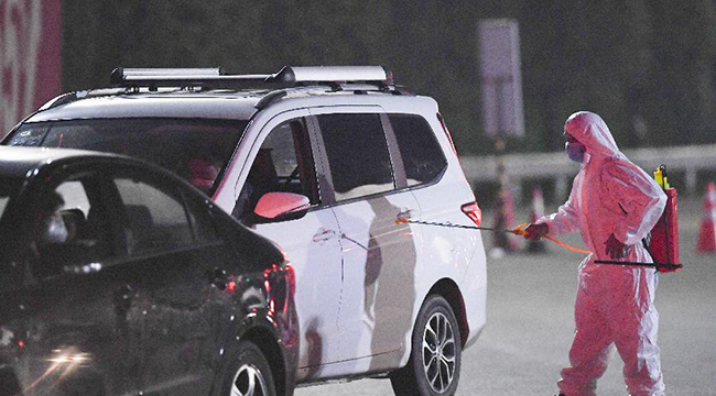 深夜堅守戰疫情