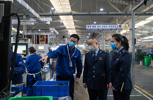 优服务降负担　全力支持市场主体复工复产