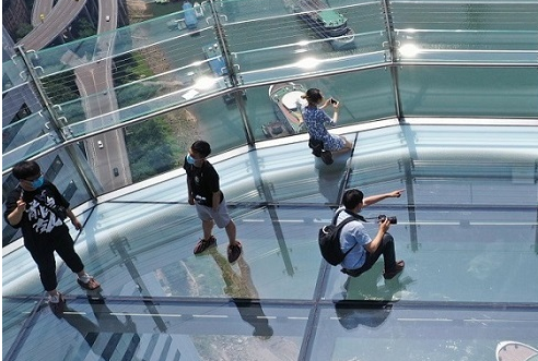 在250米的來福士頂部能看到這樣的重慶