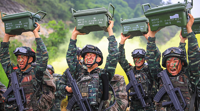 直击武警特战队员实战训练 淬火砺精兵