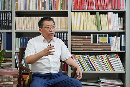 曹建做客新华网