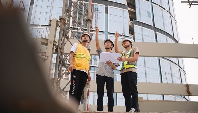 【国际青年日】400米高空上 青年城市建设者匠心筑梦