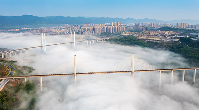 【“飛閱”中國】當雲海遇上重慶的橋 這波景美了！