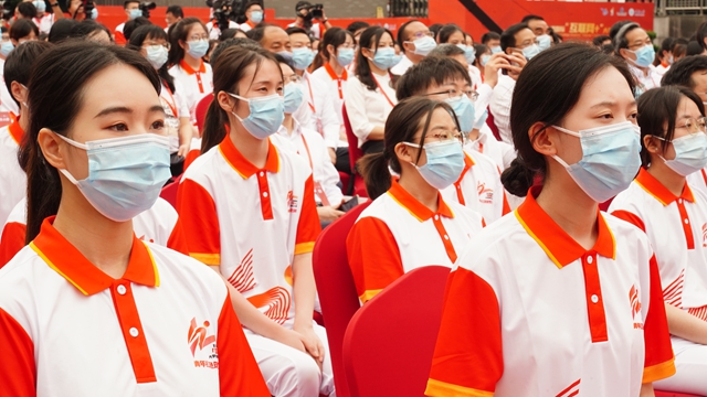 参赛的学生代表们。