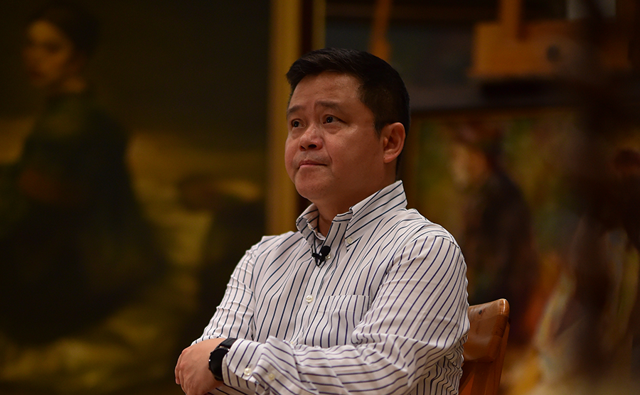 卓别林背后的庞茂琨