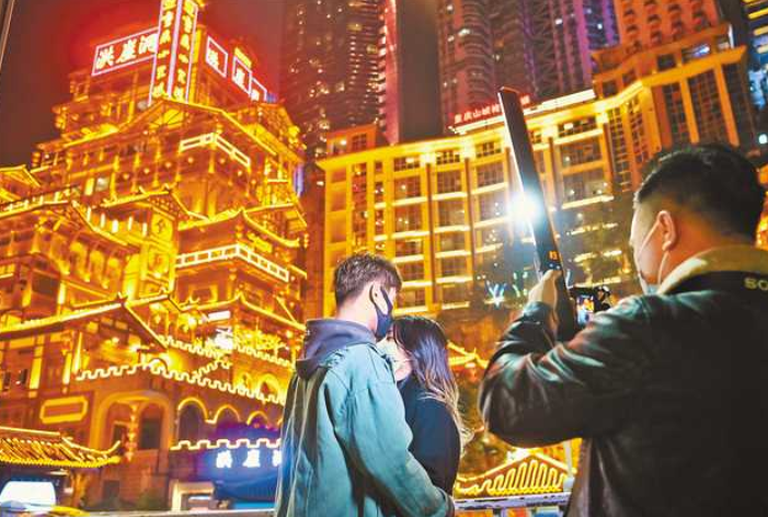 老街老巷各出新招抢旺季