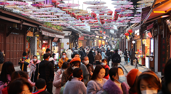 【新春走基层】人气回暖 年味渐浓 重庆磁器口古镇再现浓浓烟火气